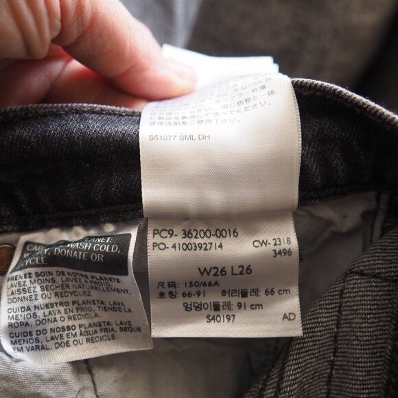 !! Levi’s 501 Original Cropped Studded Black Jeans sz W26 L26 - Picture 7 of 7